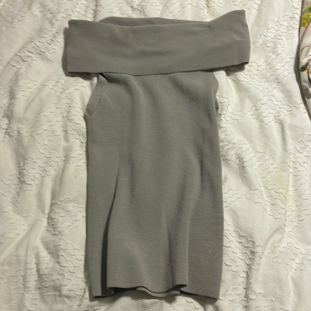 New with tags off the shoulder aritzia sweater
